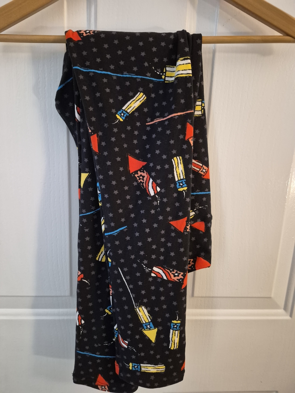 Lularoe Black Firework Leggings